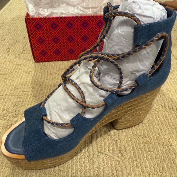 Tory Burch Positano Lace-Up Platform Denim Wedges - Picture 5 of 6